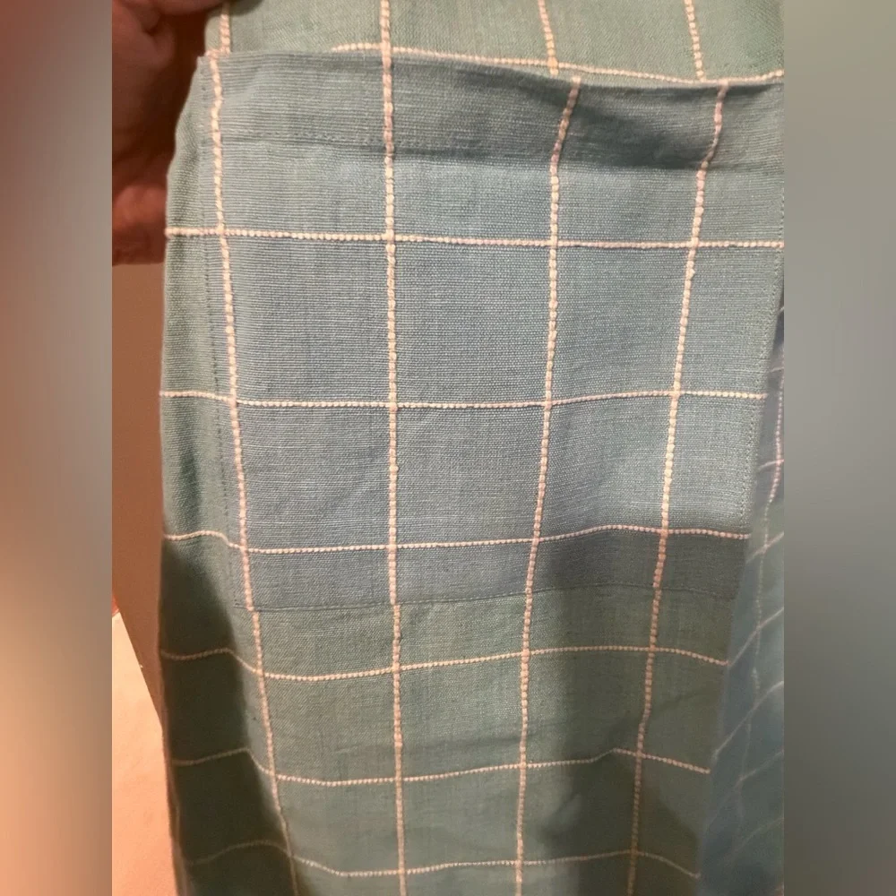 Crate & Barrel Apron, Like NWOT, Front Pockets
